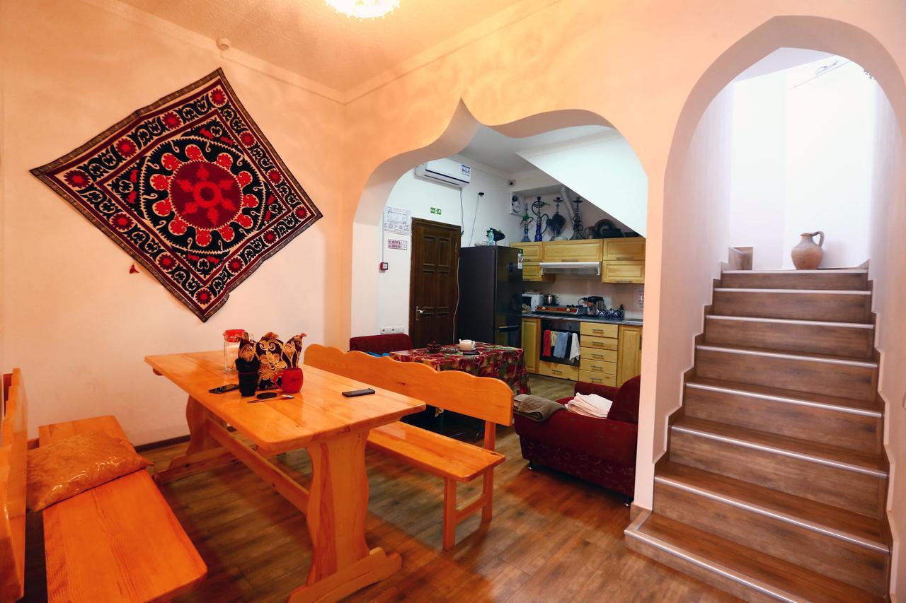 Amir Hostel Samarkand Exterior photo